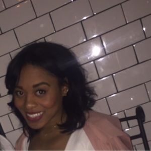 Meet your Posher, Victoria